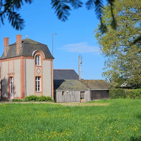 Les Dependances Du Chateau De