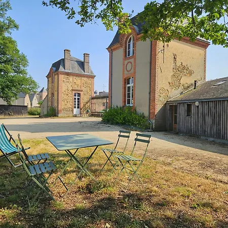 Semesterbostad Les Dependances Du Chateau De Craon (Mayenne)