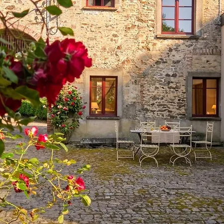 Les Dependances Du Chateau De Craon (Mayenne)