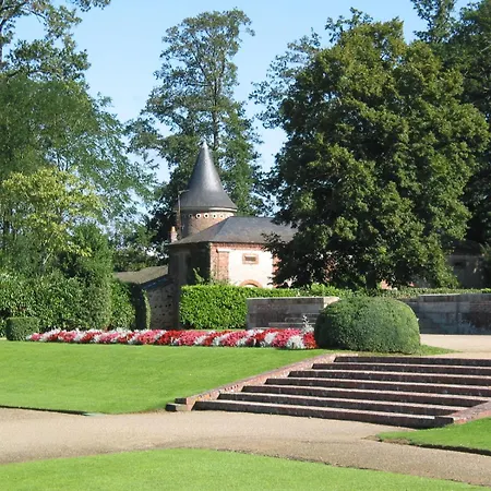 Holiday home Les Dependances Du Chateau De Craon (Mayenne)