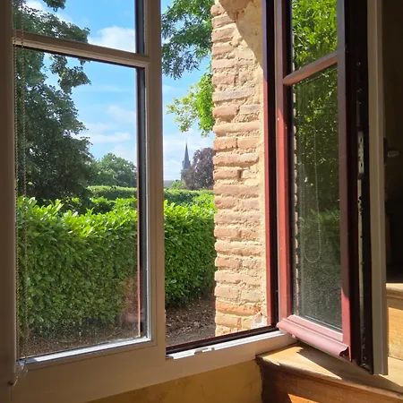 Les Dependances Du Chateau De Holiday home *