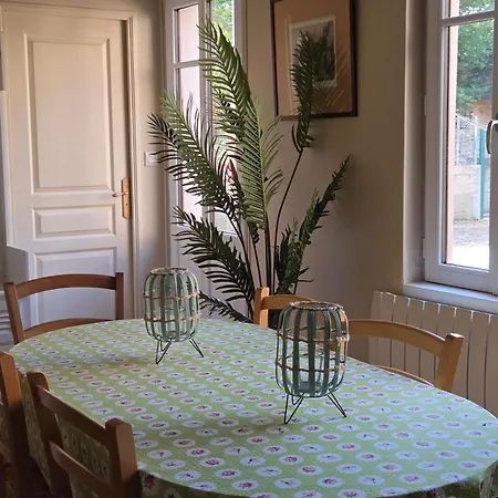 Les Dependances Du Chateau De Craon (Mayenne)