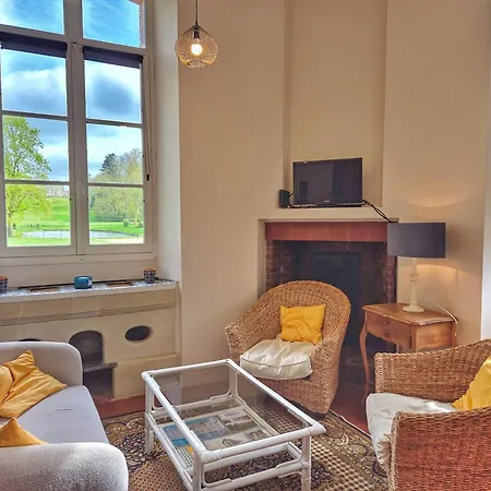 Holiday home Les Dependances Du Chateau De *