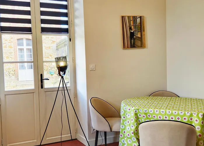 Ferienhaus Les Du Chateau De Craon (Mayenne)